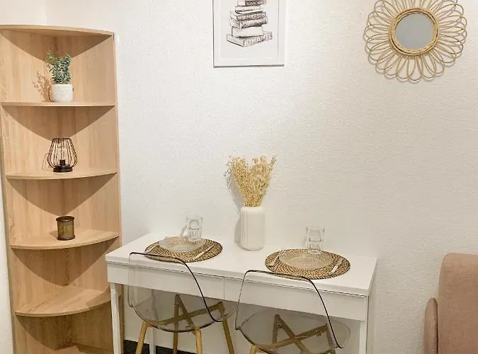A Deux Pas De La شقة