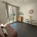 Appartamento à Deux Pas De La *