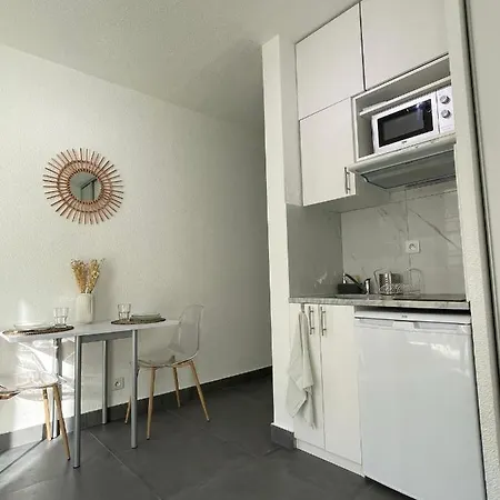 Apartamento à Deux Pas De La *