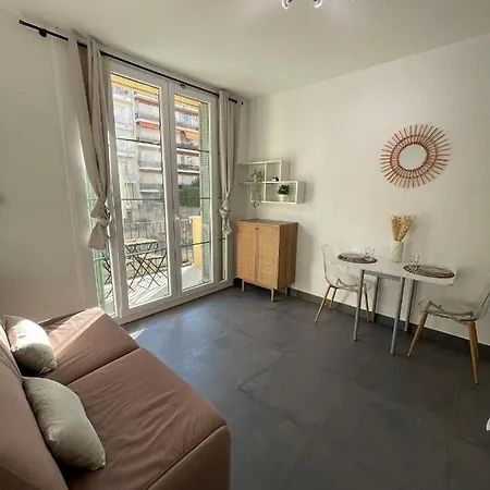 Appartamento à Deux Pas De La *